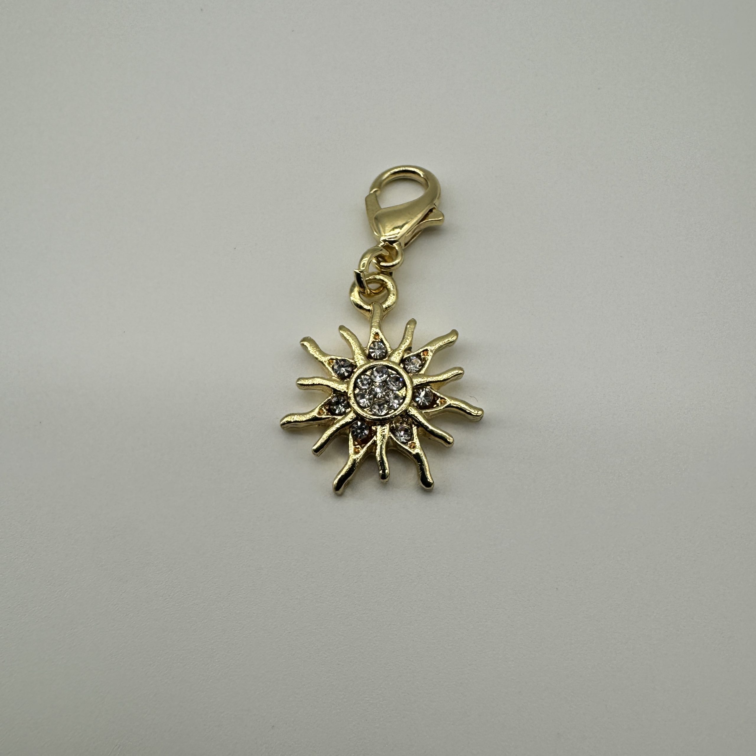 T26320 Strass Sun Charm