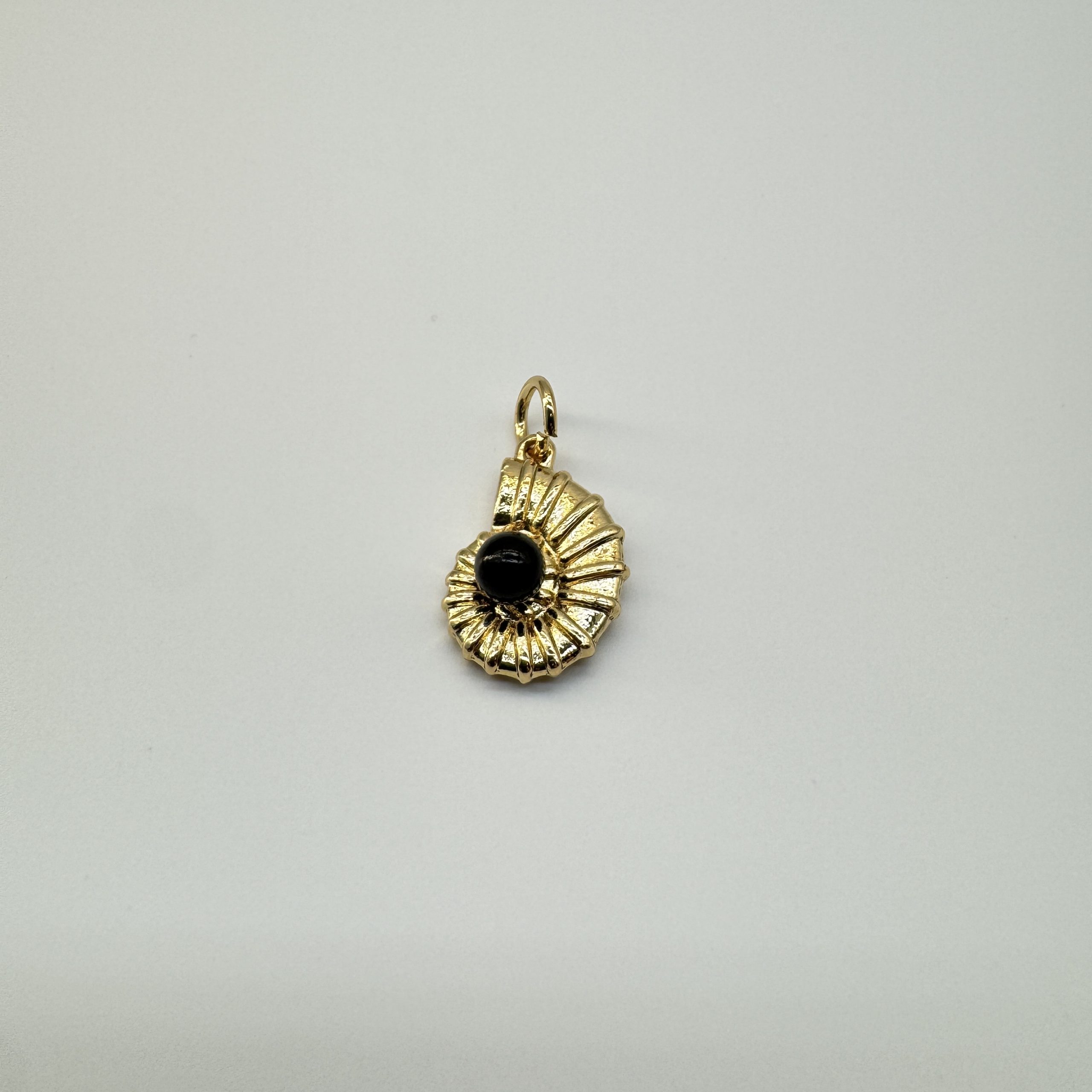 T26336 Alloy Shell Pearl Charm