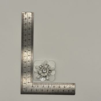 T26425 Fiori quadrati di strass