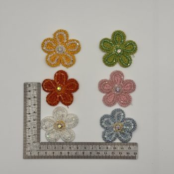 T26456 Ornamento floreale all'uncinetto