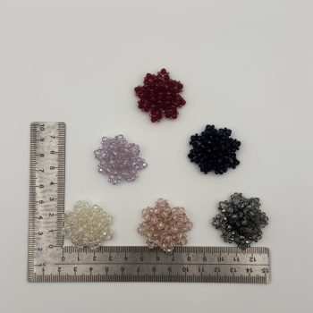 T26448 Strass infilati a mano