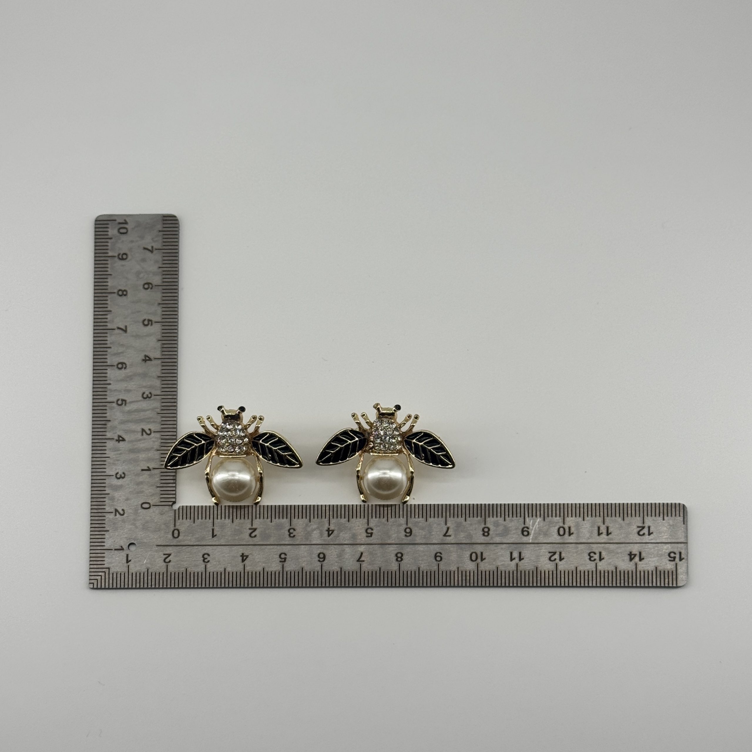 T26305 Insect Bee Decorative Ornament - Image 2