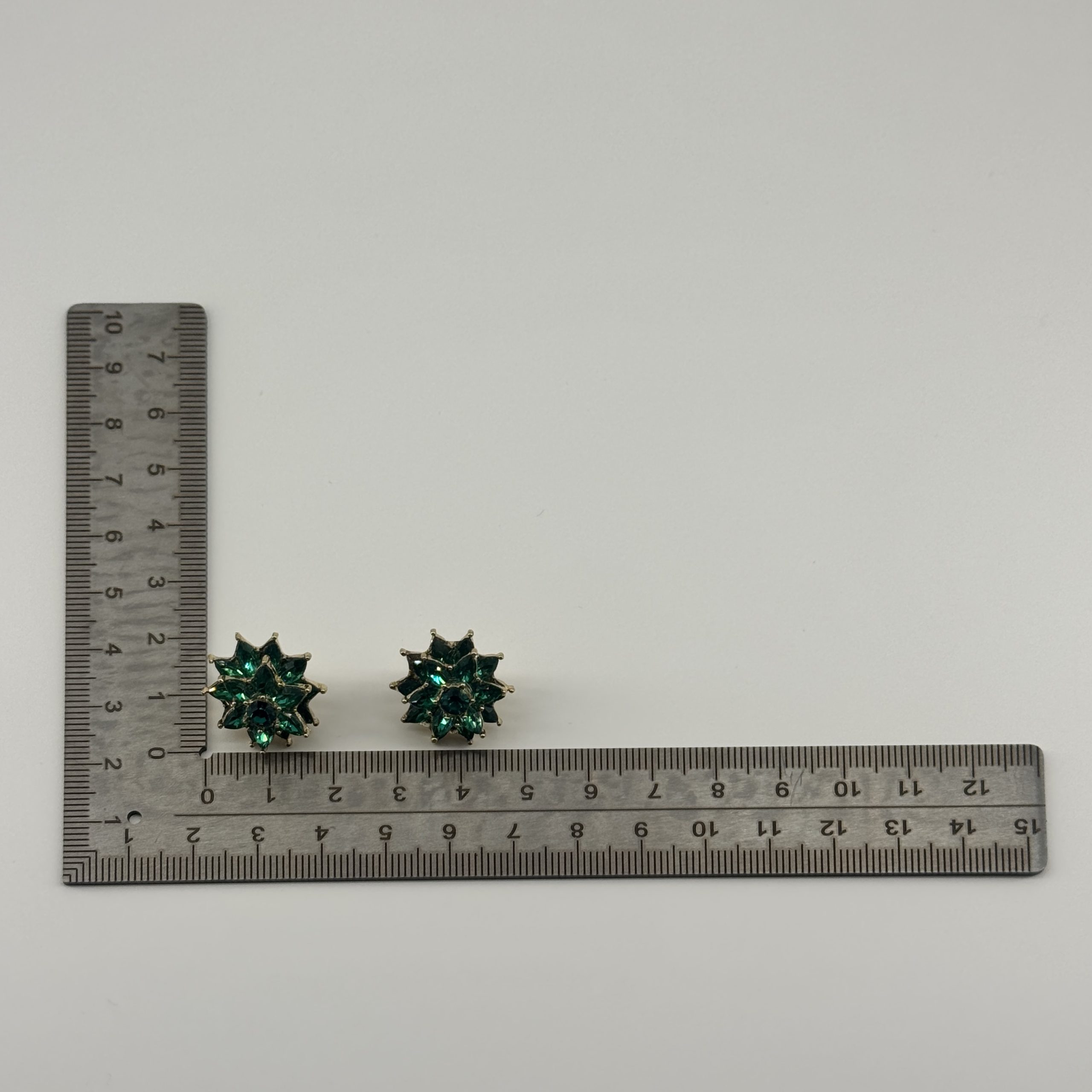 T26311 Stone Flower Ornament - Image 2