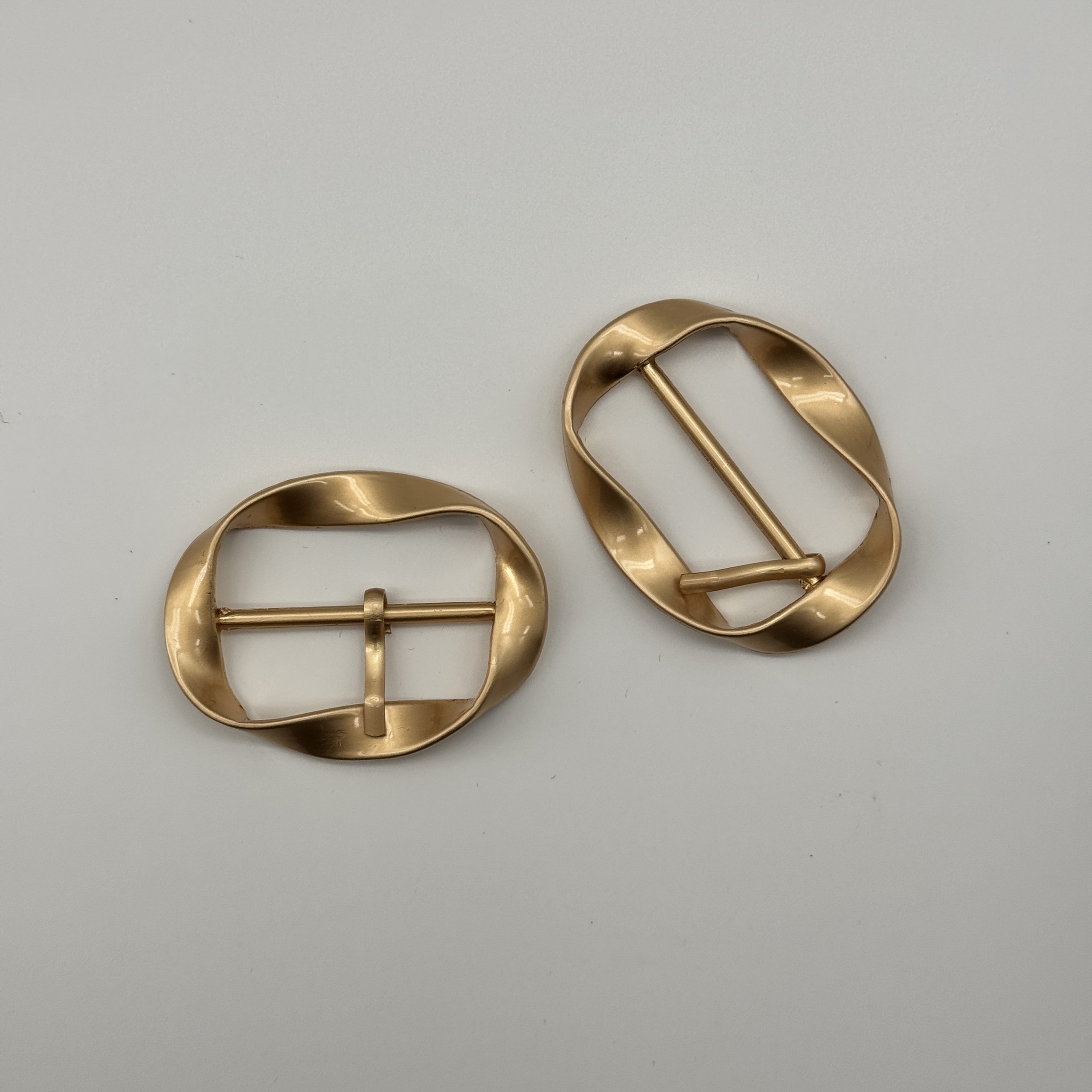 T25218 Metal Oval Pin Buckle