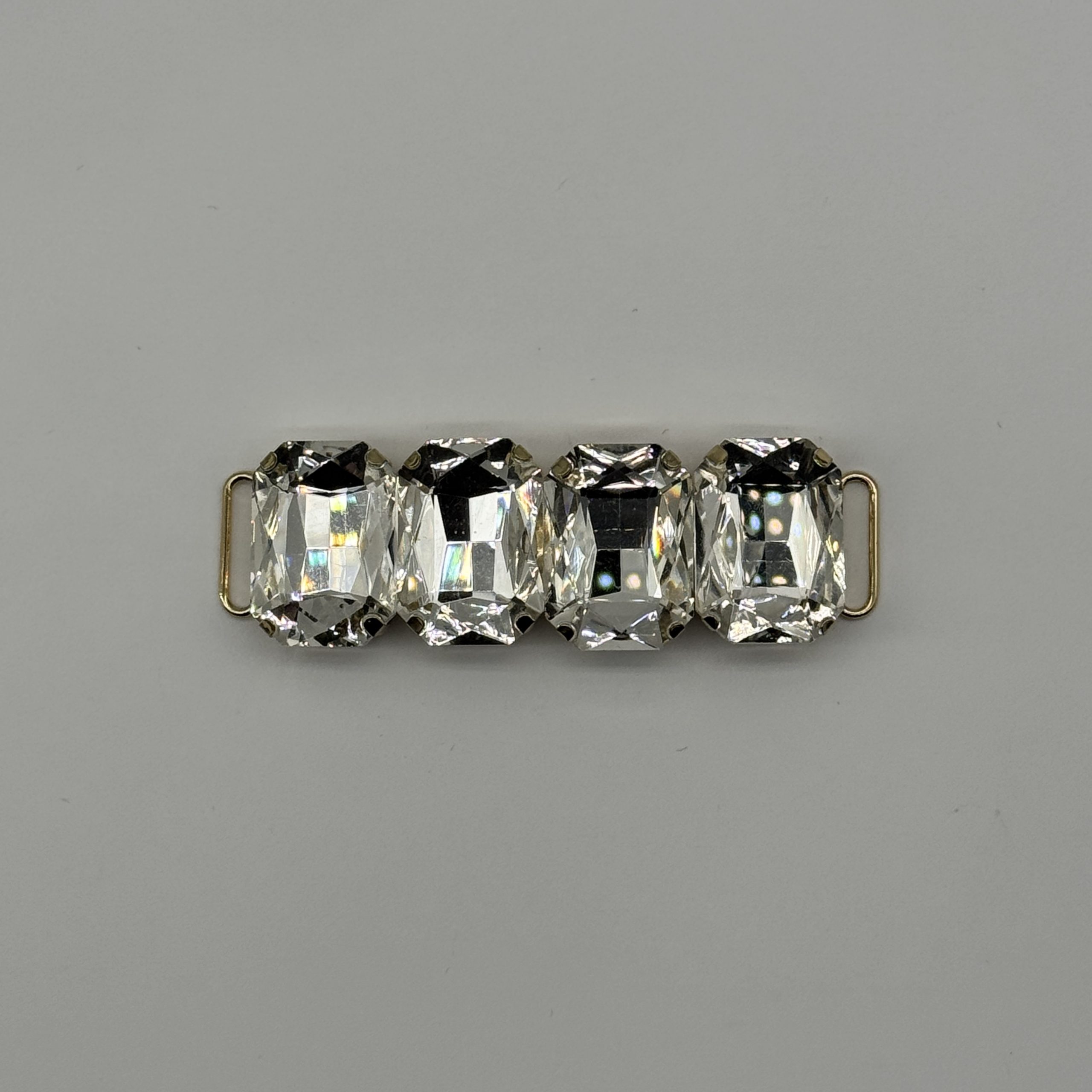 T25228 Glass Stone Shoe Connector