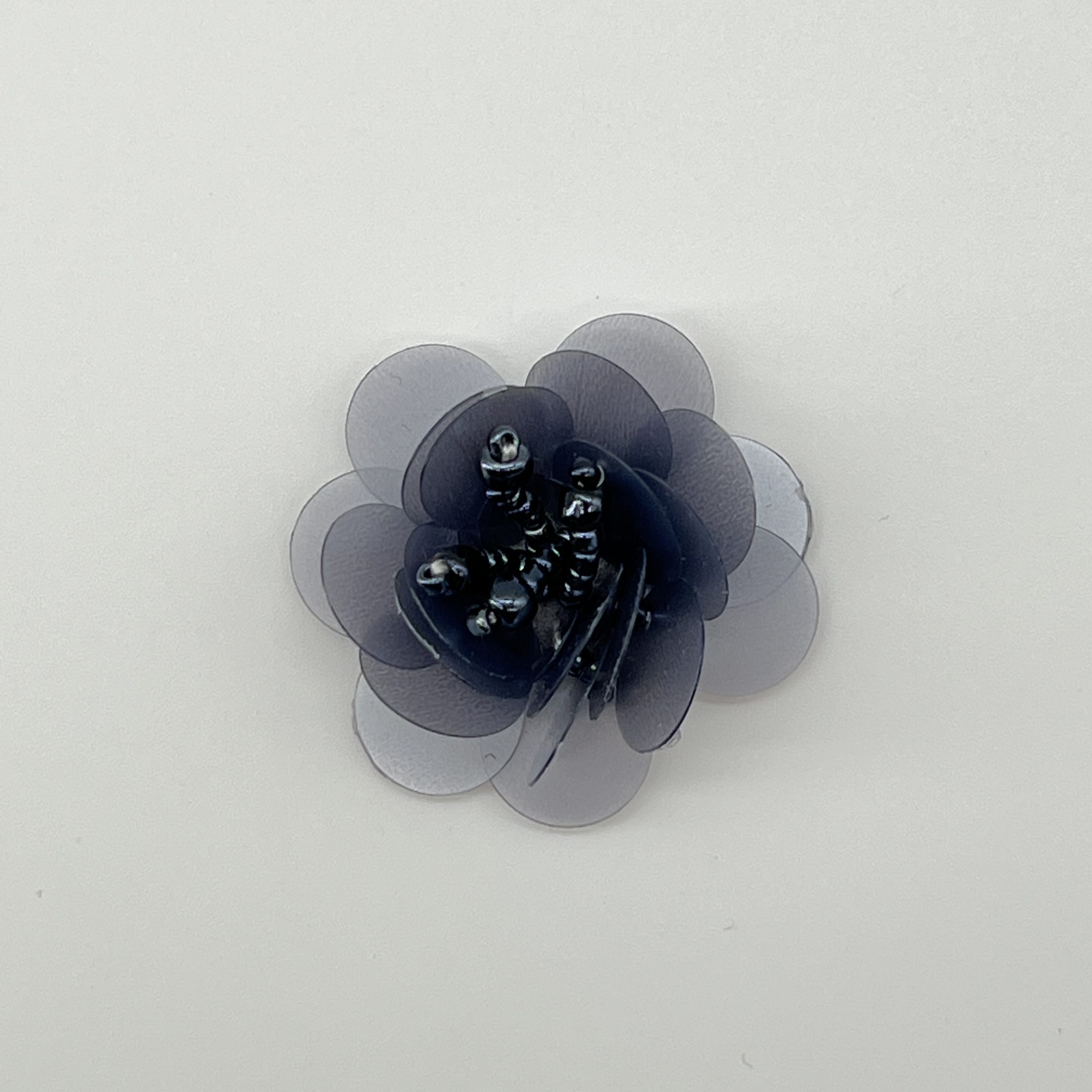 T26442 Fiori neri di pailletten