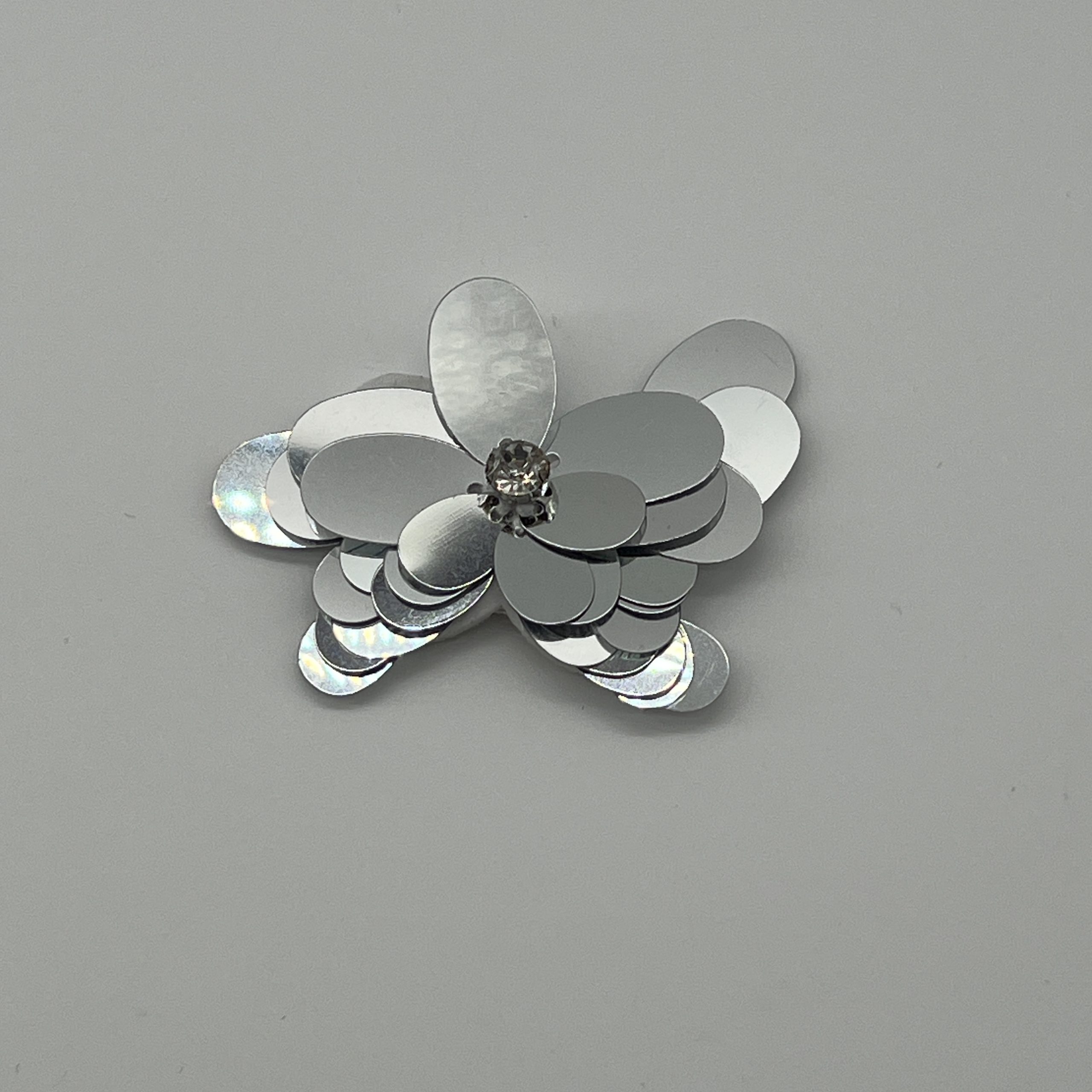T26437 Farfalla di paillettes argento