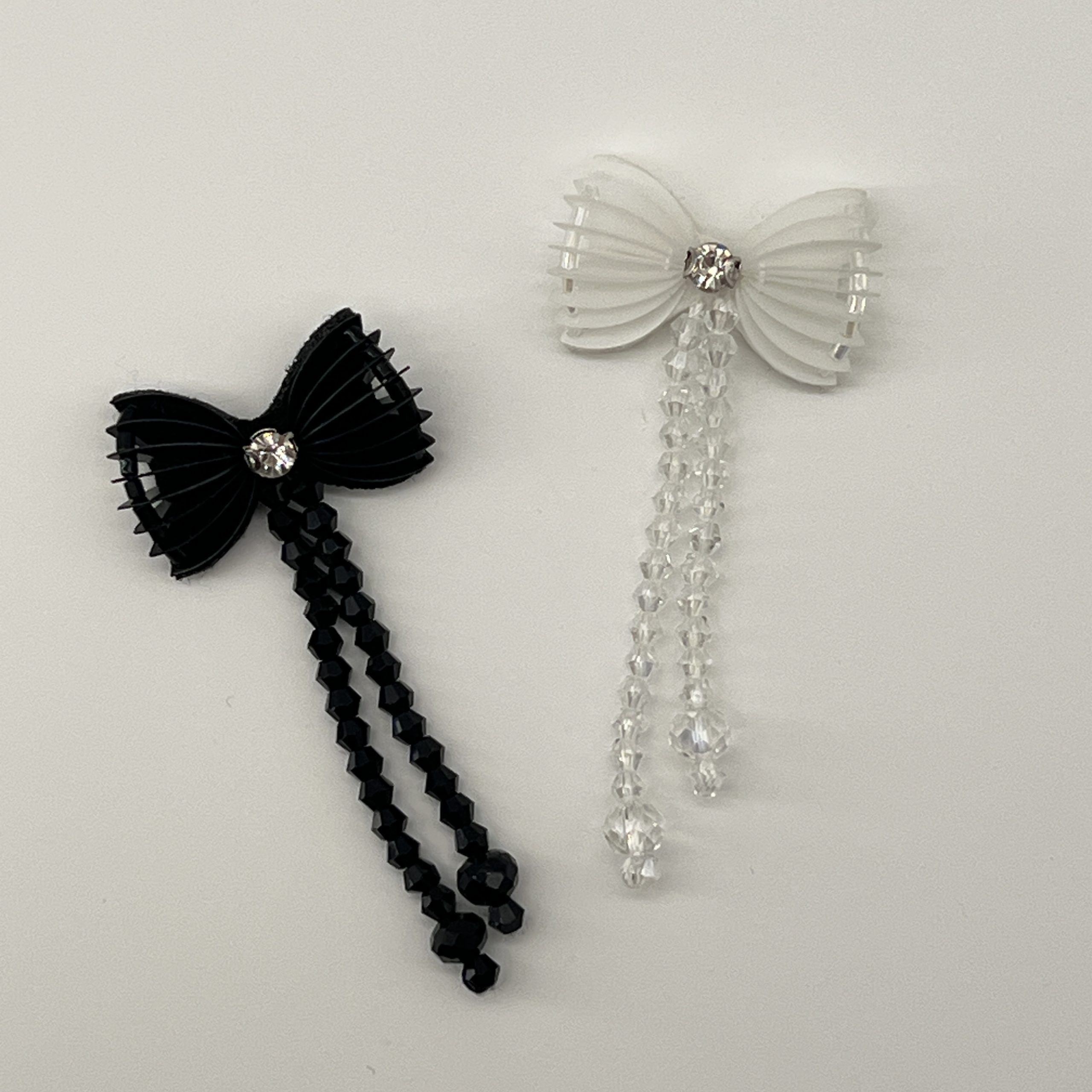 T26394 Beaded Tassel Bow Ornament