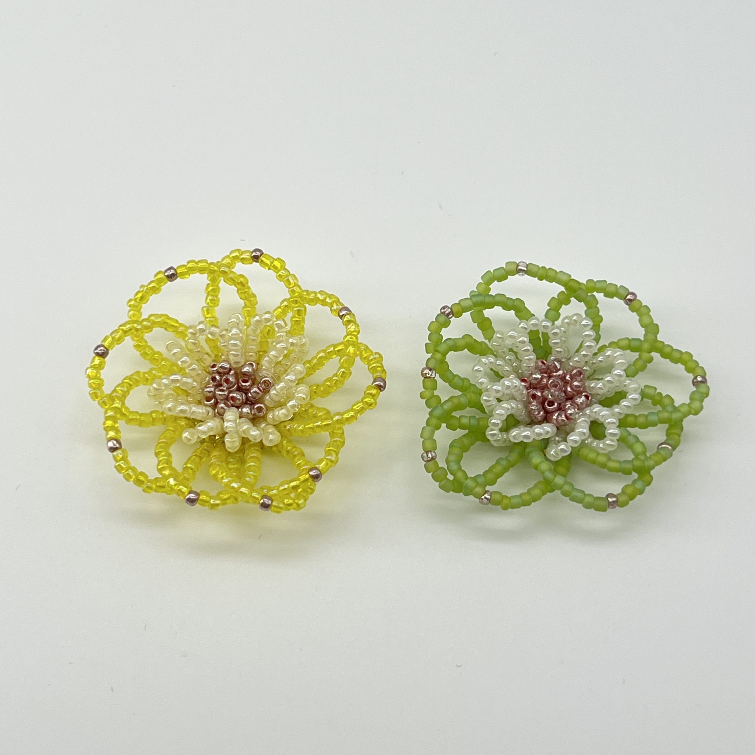 T26417 Seed Bead Flower Ornament
