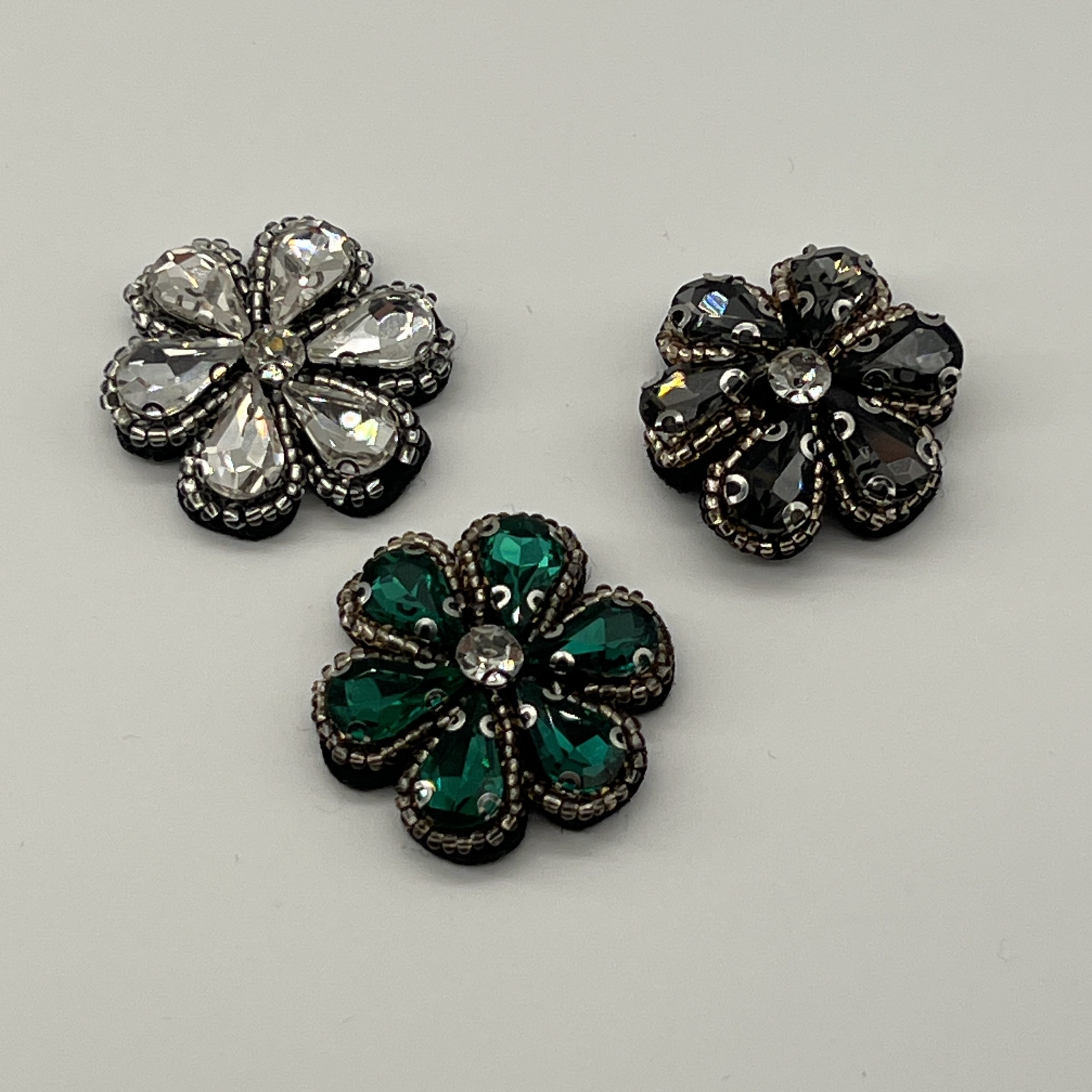 T26421 Glass Stone Flower Ornament