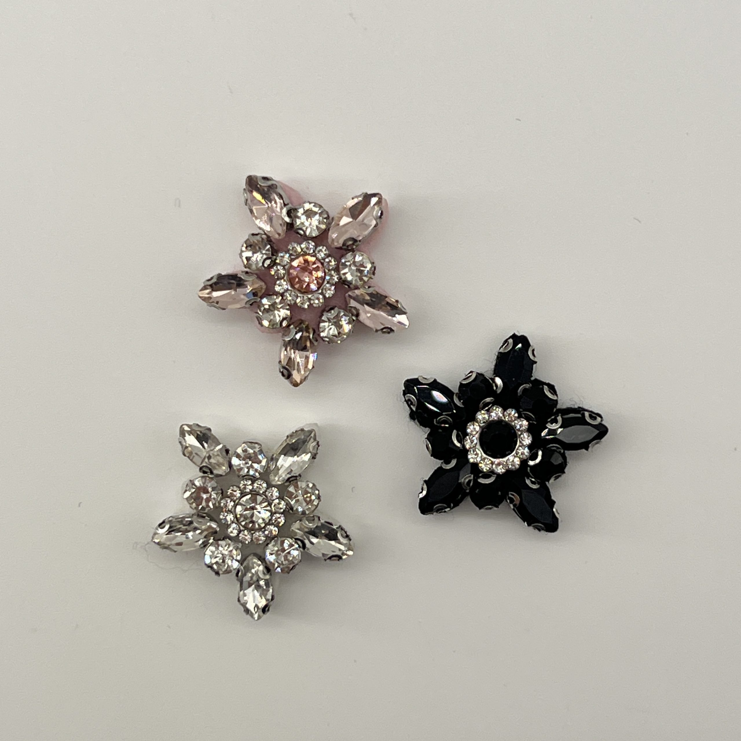 T26433 Glass Stone Star Flower