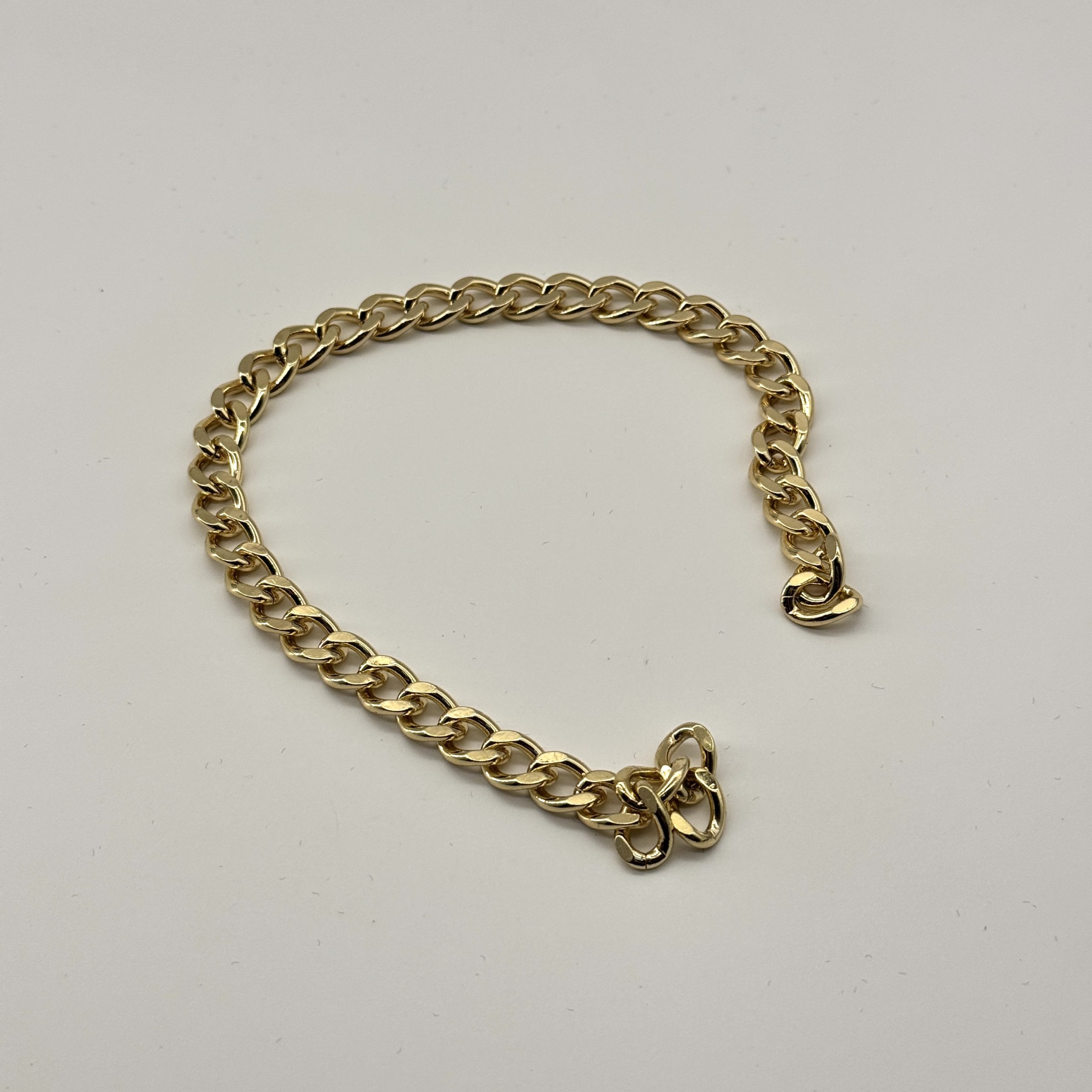 T25304 Medium Curb Chain Ornament