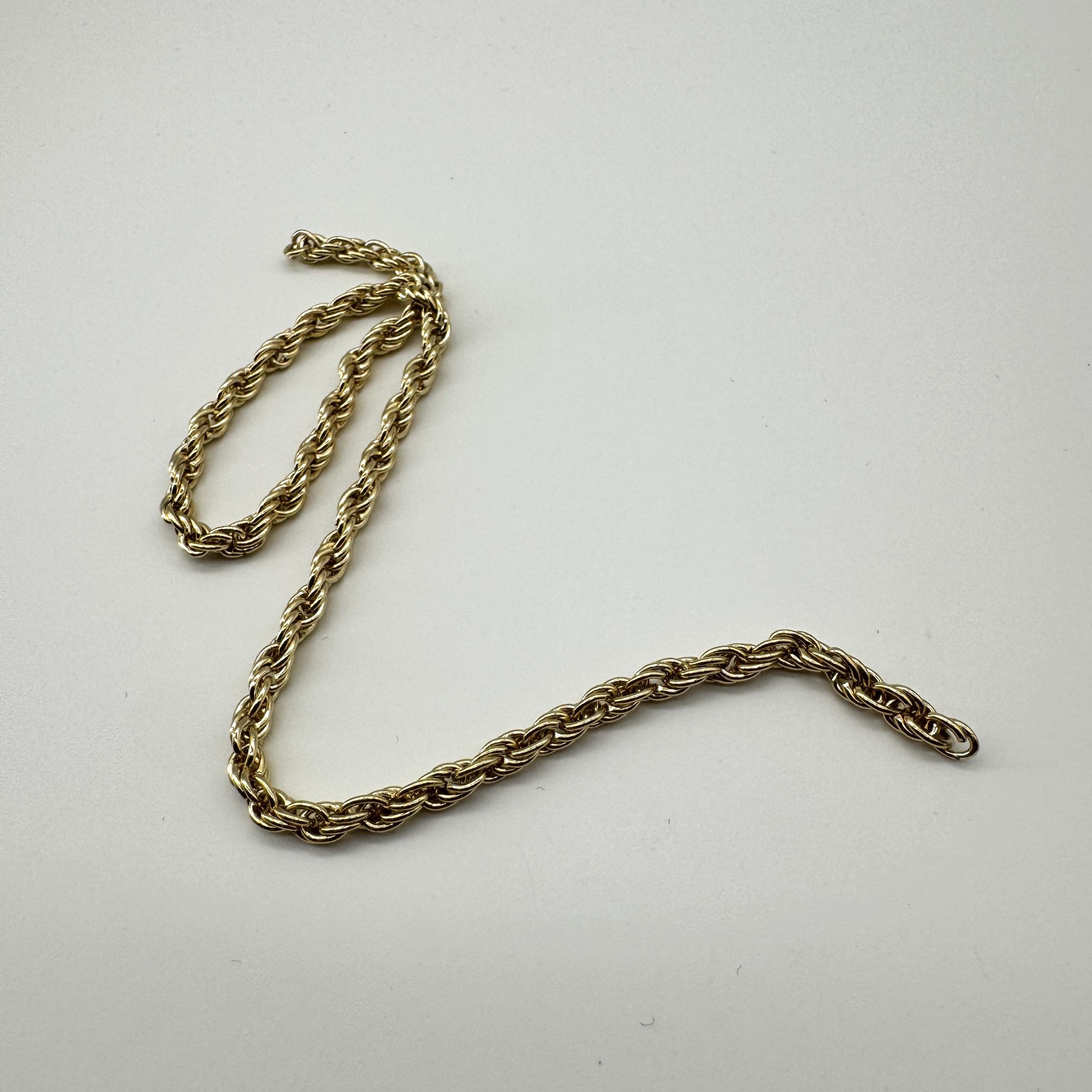 T25310 Fine Curb Chain Ornament