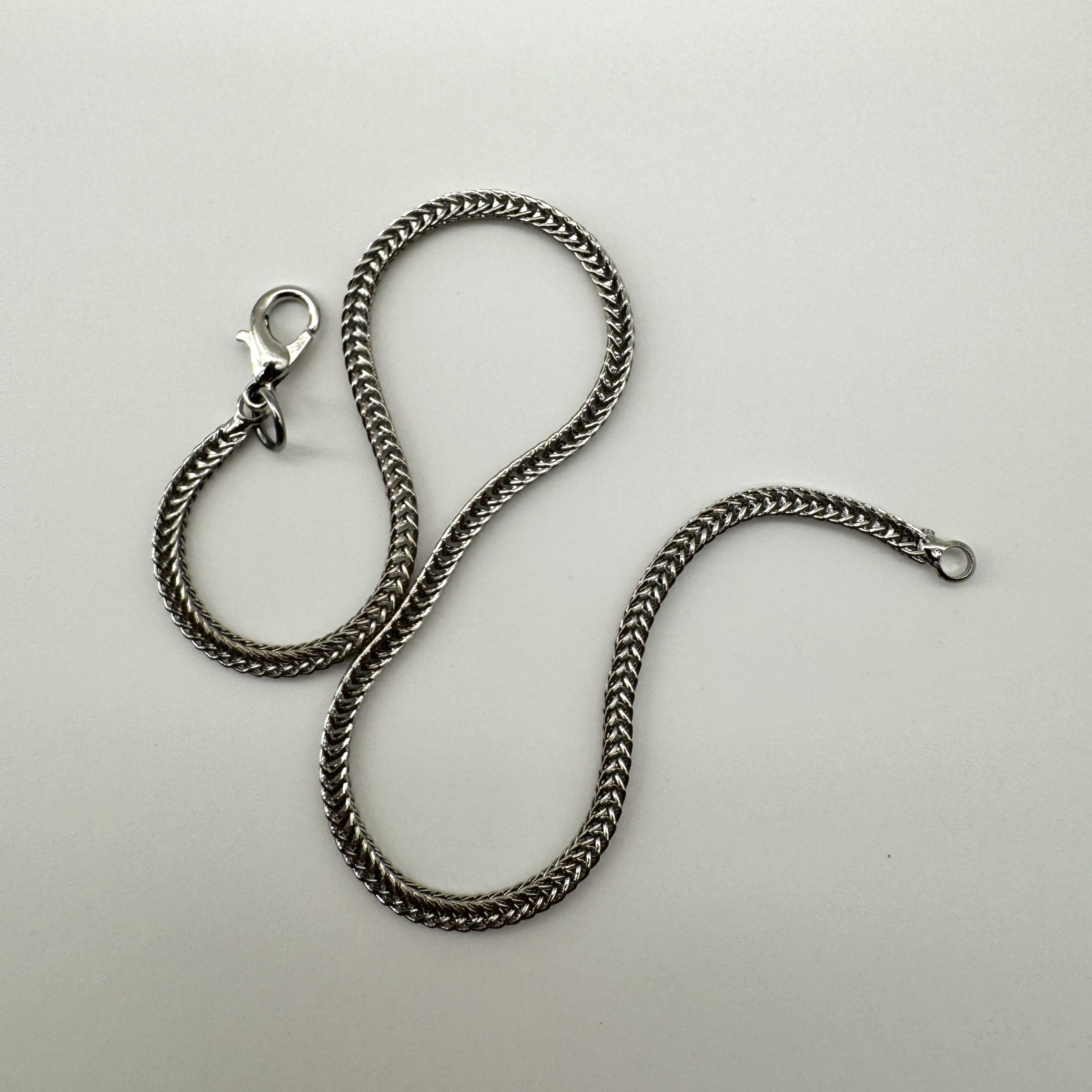 T25319 Fine Herringbone Chain Ornament - Image 2