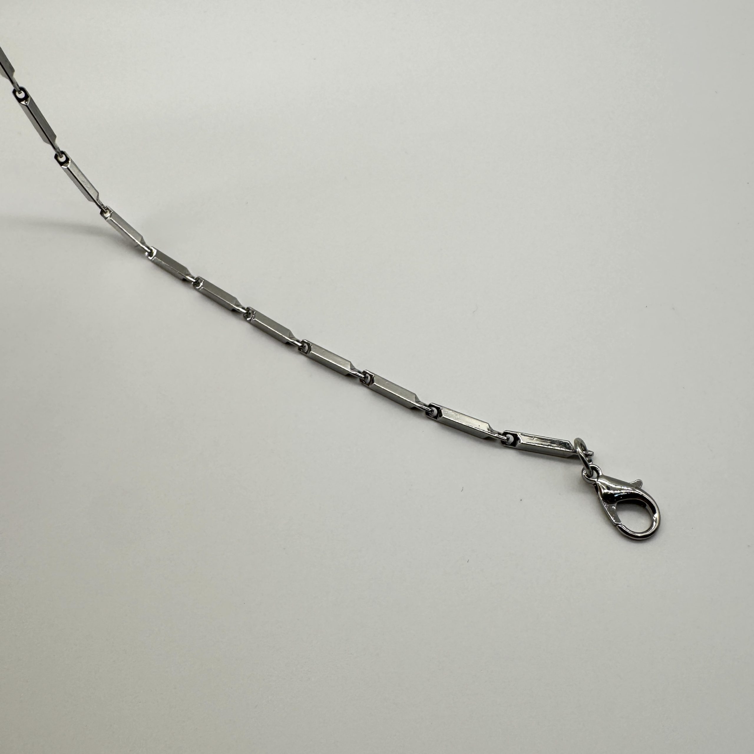 T25326 Geometric Link Chain Ornament - Image 2