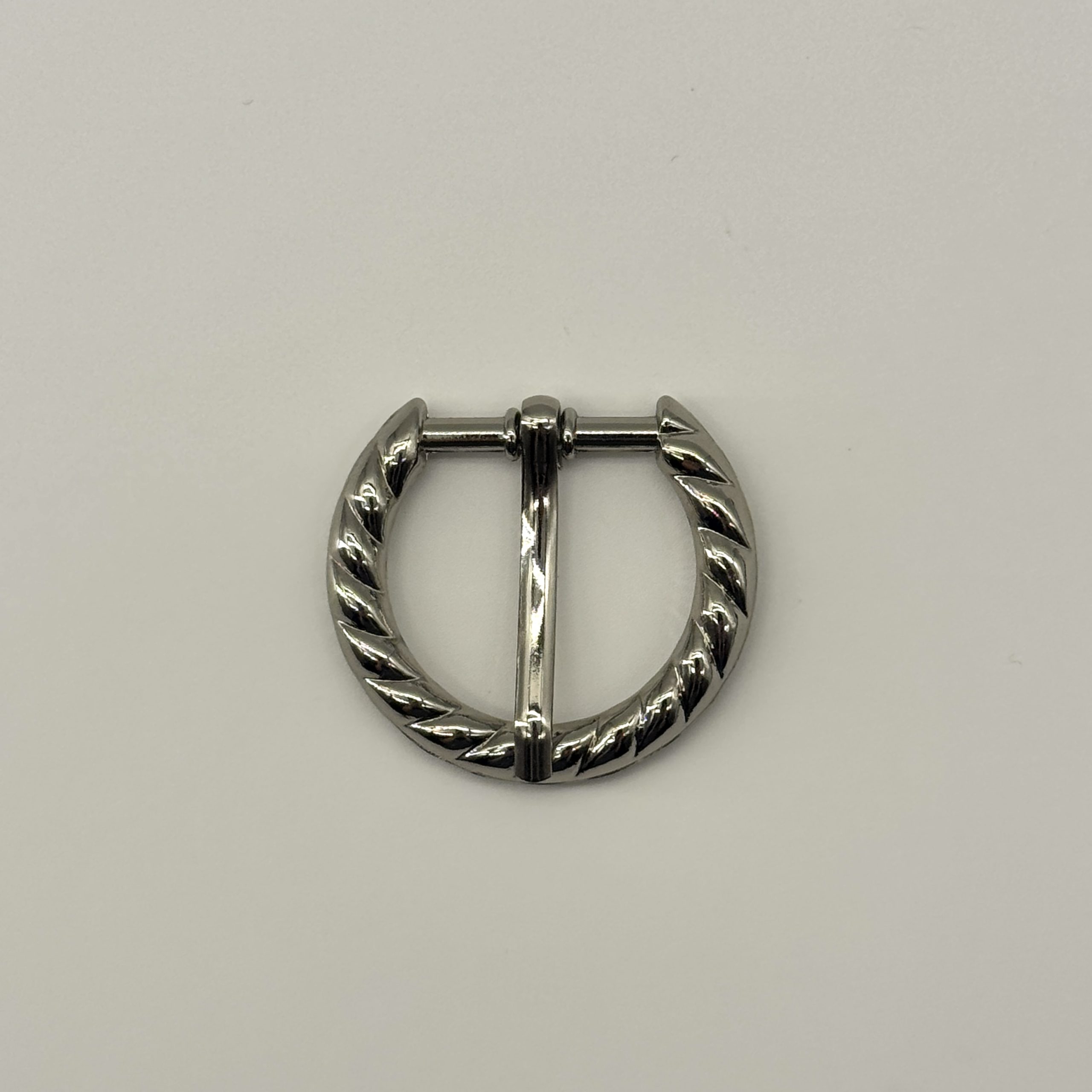 T25372 Twisted Round Pin Buckle