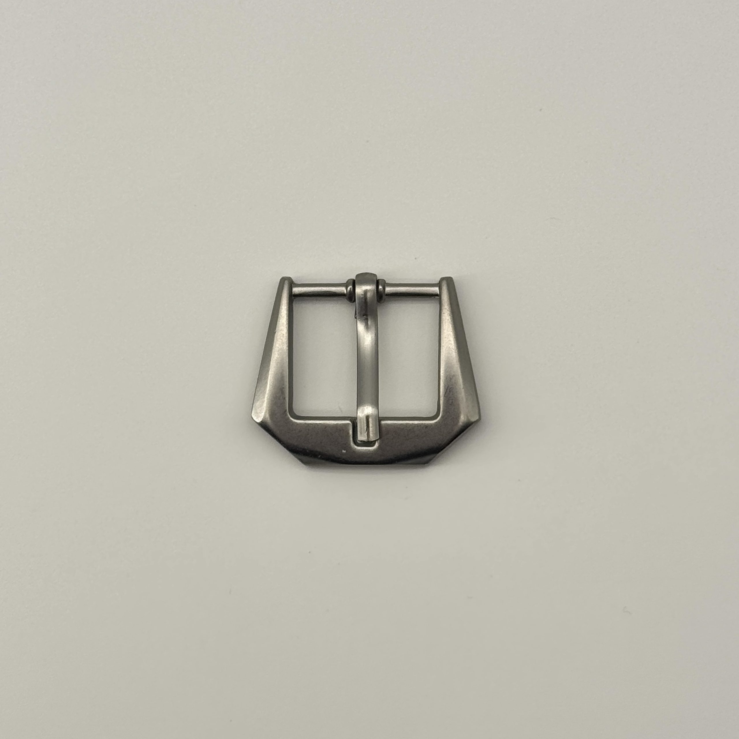 T25375 Geometric Pin Buckle