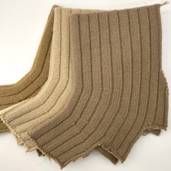 T25453 Curved Ribbed Knitted Upper