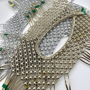 Metallic handwoven PU shoe upper T26580