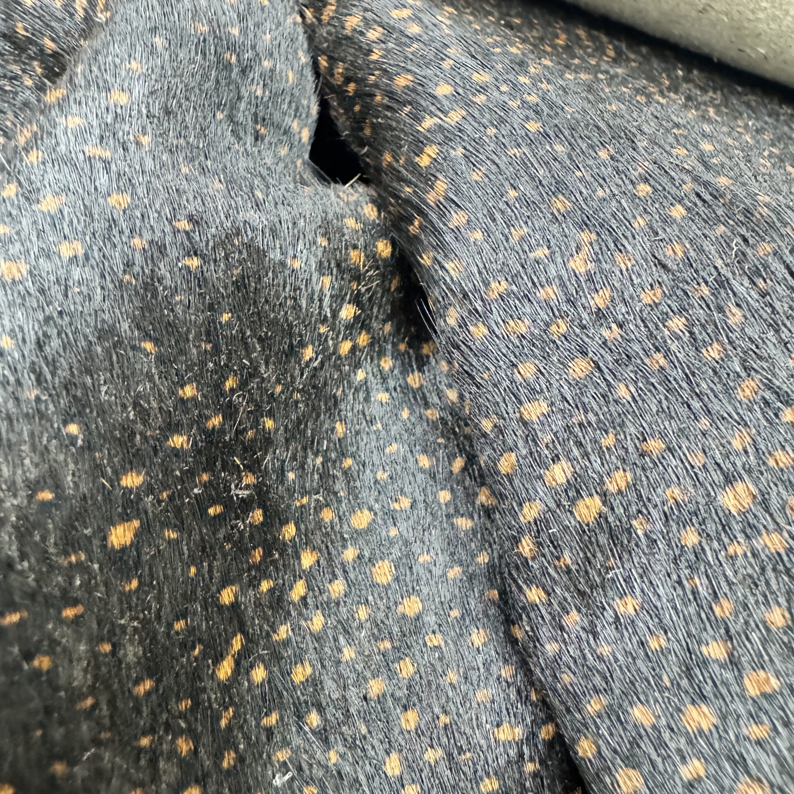 T26518 Small Tan Speckle Print Cowhide Fur