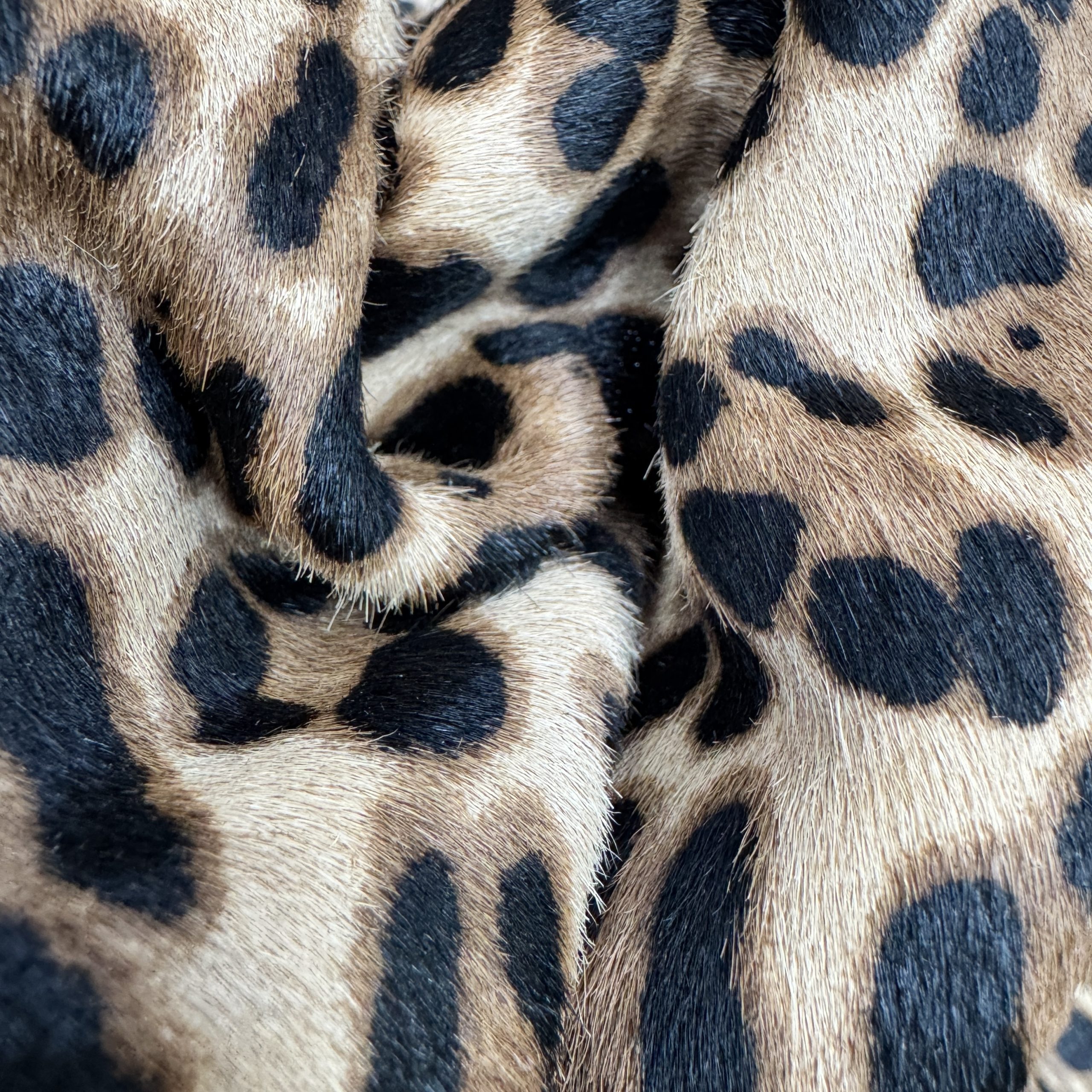 T26519 Leopard Print Hair-On Cowhide