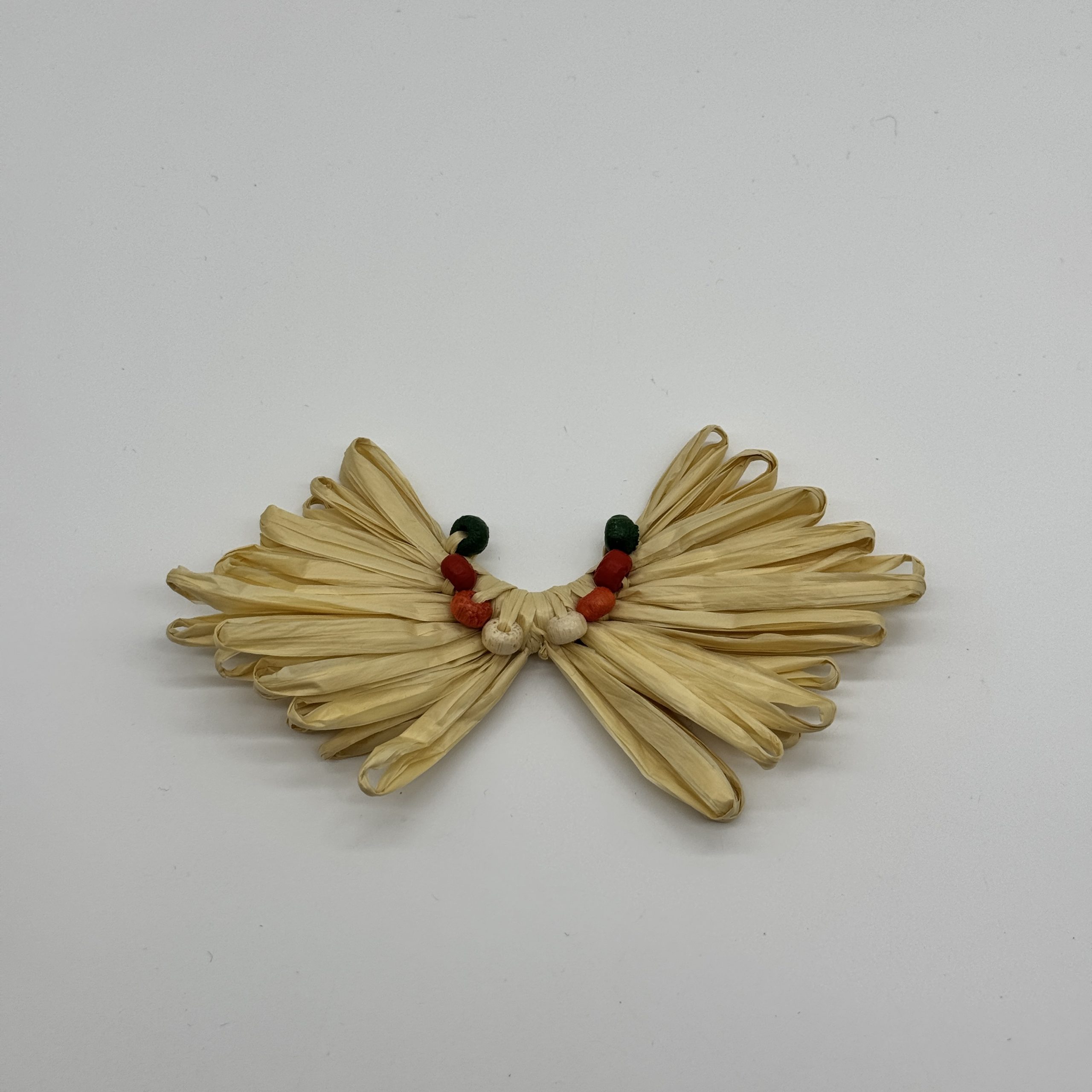 T26546 Raffia Bow Charm - Image 2