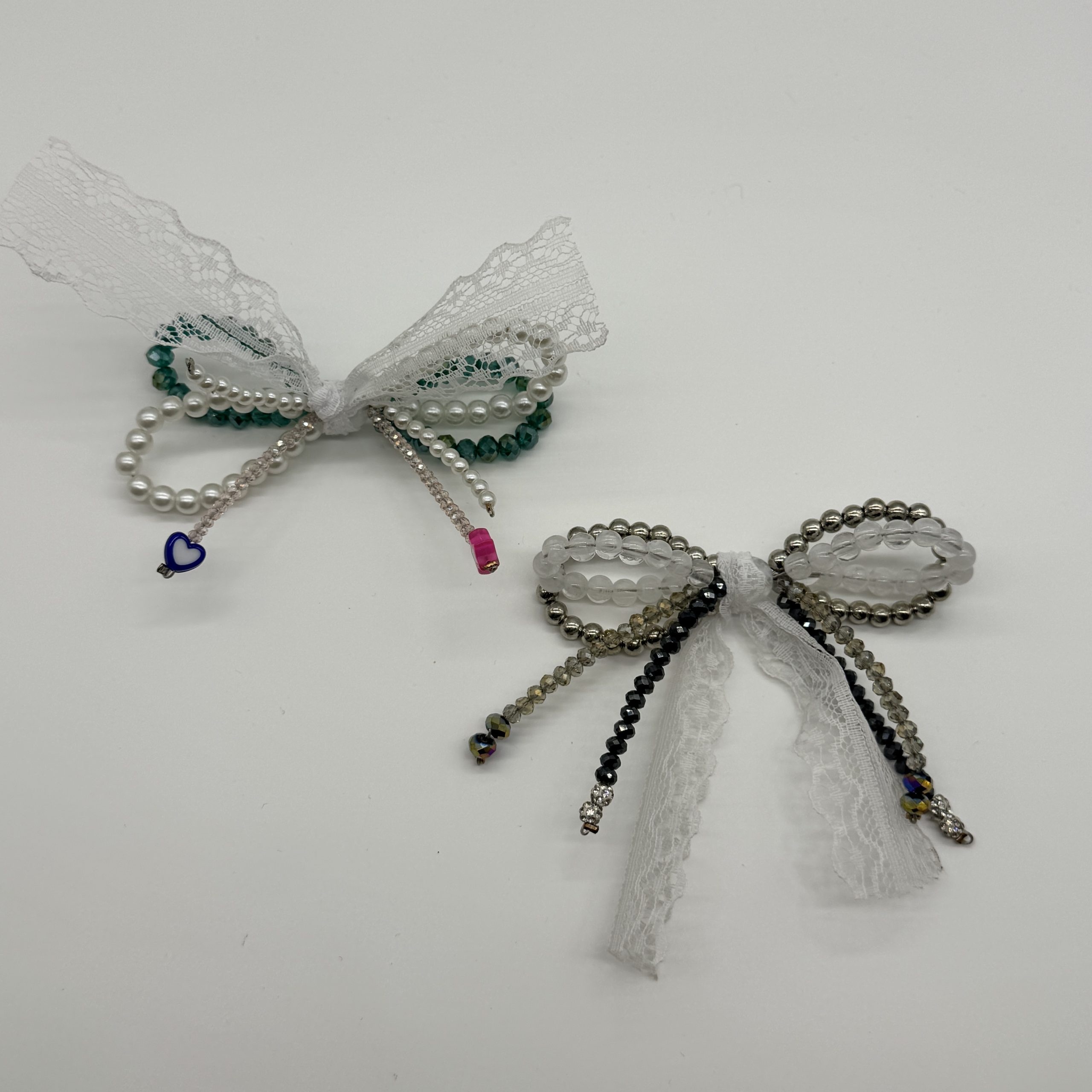 T26542 Crystal Bead Lace Bow Charm