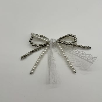 T26541 Pearl Lace Bow Charm