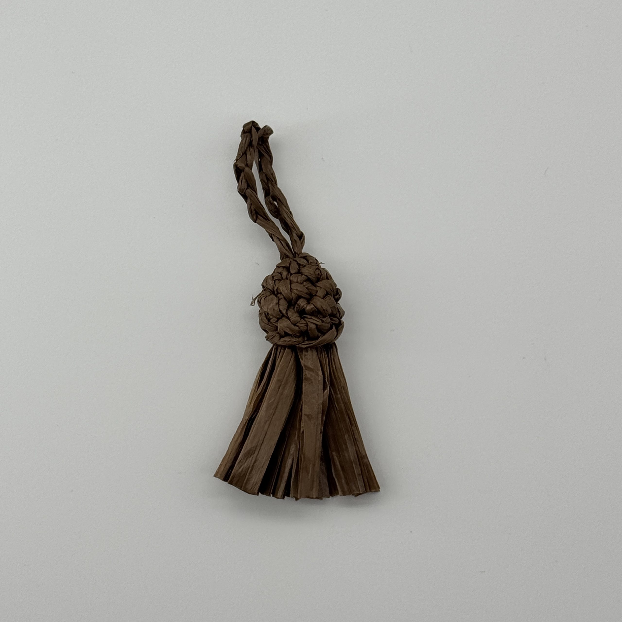 T26535 Raffia Tassel Charm - Image 2