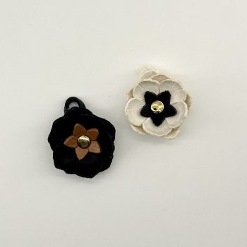 T26591 Mini Flower Shoe Charm