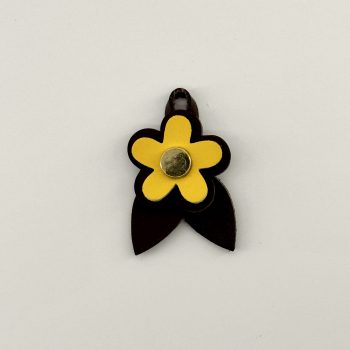 T26592 Flower Shoe Lace Charm